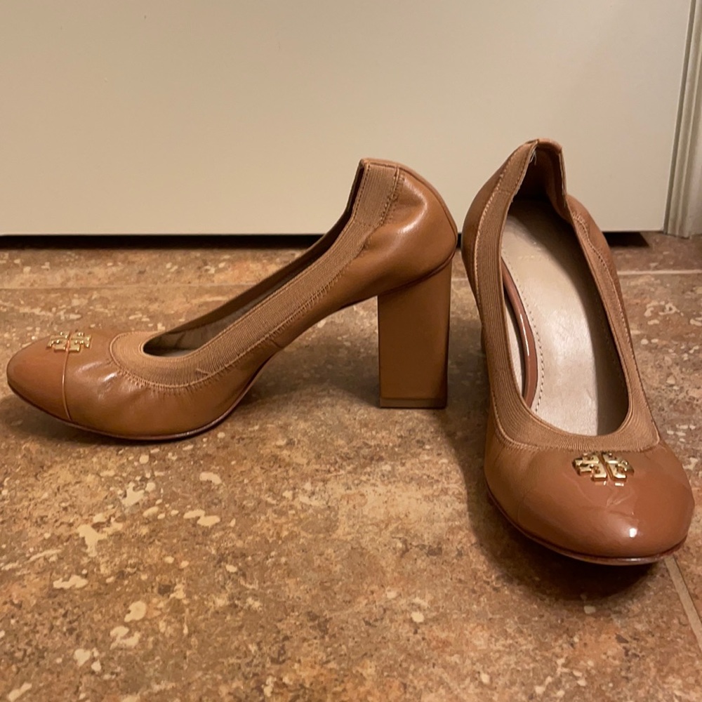 Tory Burch heels gold logo royal jolie size 7